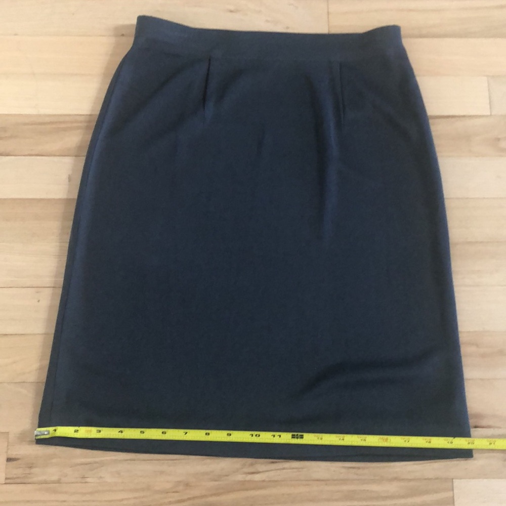 Exclusively Misook 22” Skirt S deep slate gray Knit stretch acrylic slate deep - Picture 11 of 11
